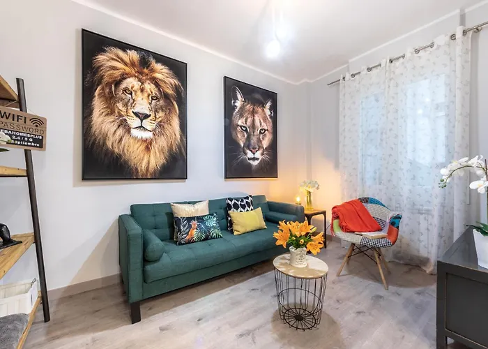 Inside Old Town By Alojarte ビルバオ