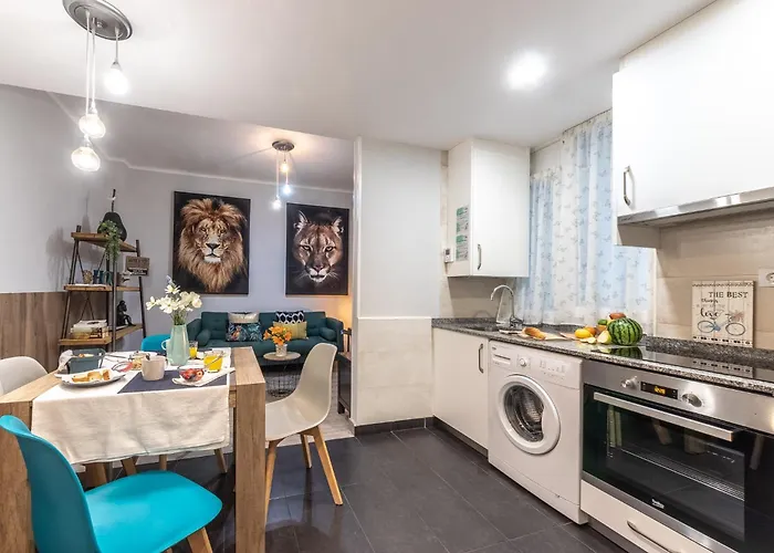 Inside Old Town By Alojarte ビルバオ