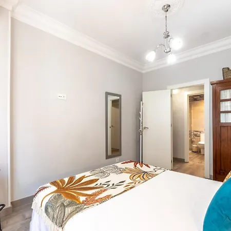 Inside Old Town By Alojarte *