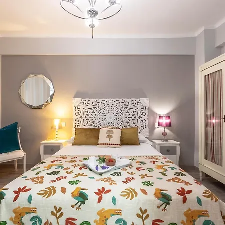 Inside Old Town By Alojarte